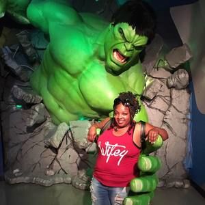 Meet your Posher, Latroya